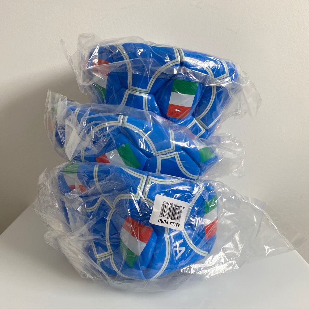 Lot of 3 Italia size 5 soccer ball. No child labour certified. Made in Pakistan.